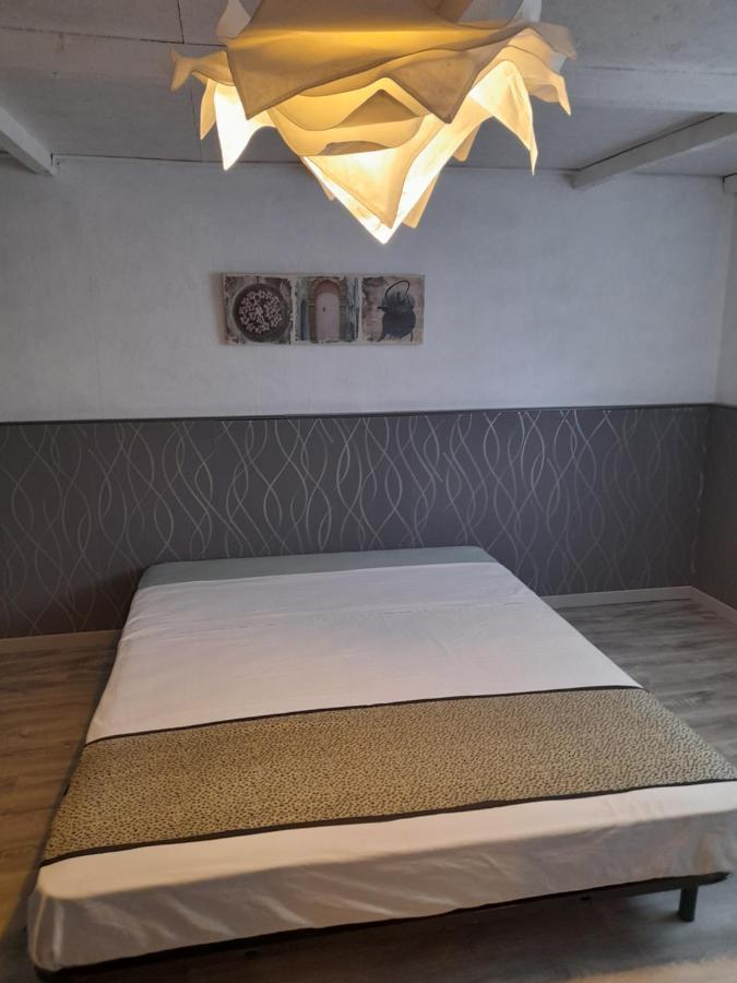 Smith Cosy Vendégház Châteaumeillant Kültér fotó